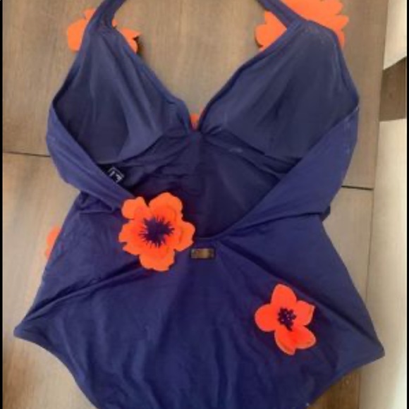 Women V-neckline One-piece Swimsuit Fleurs 3D - Picture 2 of 4
